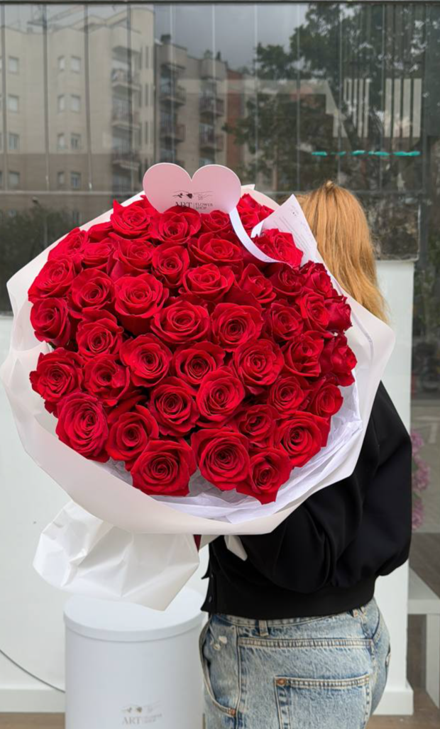 50 red rose