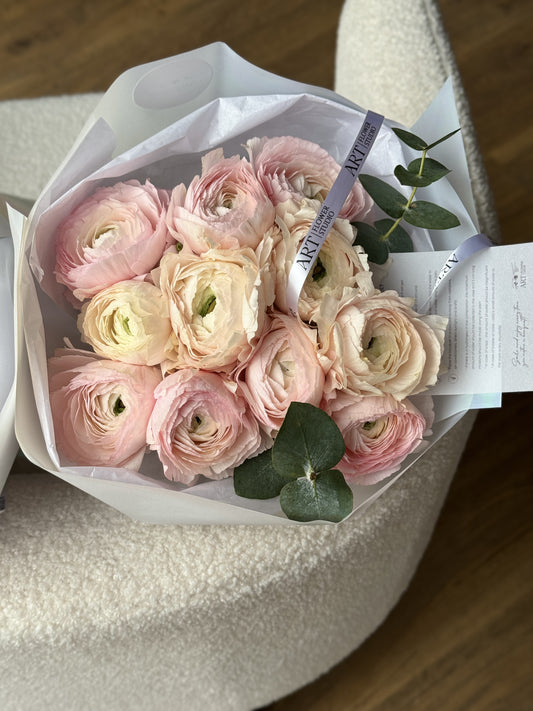 Charm bouquet 11 ranunculus Hanoi